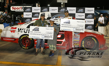 Hornish Finishes 3rd and Wins Dash4Cash at Iowa