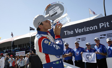 Helio Castroneves wins the Pole at Long Beach