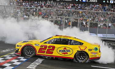 SHELL TO BUILD ON RELATIONSHIP WITH TEAM PENSKE