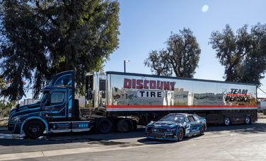 PENSKE AND FREIGHTLINER MAKE HISTORY WITH eCASCADIA