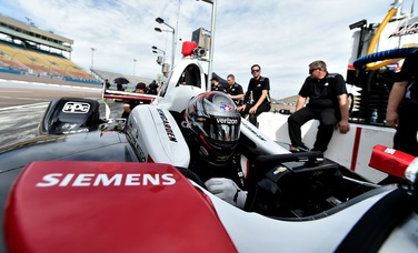 TEAM PENSKE FORMS TECHNICAL PARTNERSHIP WITH SIEMENS